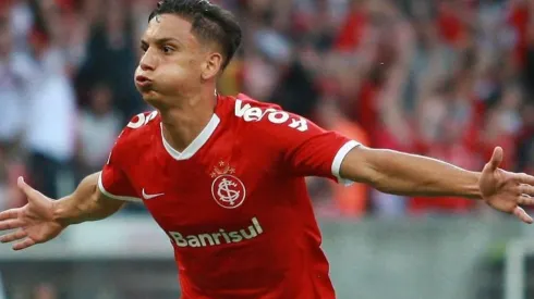 Sarrafiore tem situação complicada no Coritiba e Inter toma ciência do futuro do argentino