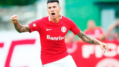 Zagueiro vira alvo da equipe argentina. Foto: Divulgação/ Inter