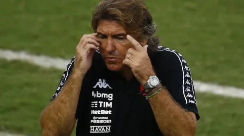 Discurso desconexo da realidade debilita Sá Pinto no Vasco; torcida pede demissão do português