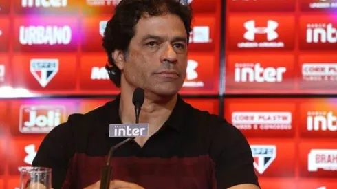 Casares convida Raí para permanecer no São Paulo até fevereiro