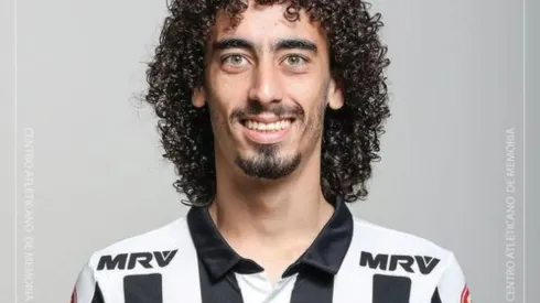 Massa pira com gol de Valdívia nos acréscimos contra o Cruzeiro na Série B