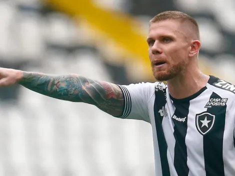 Forster solta o verbo após boa atuação em vitória do Botafogo
