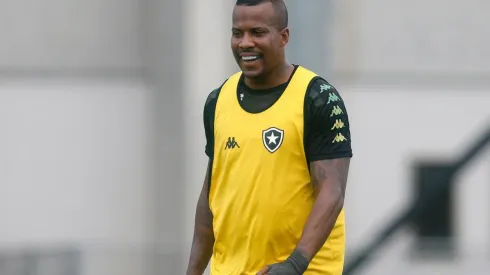 Guilherme Santos deve renovar. Vitor Silva/Botafogo