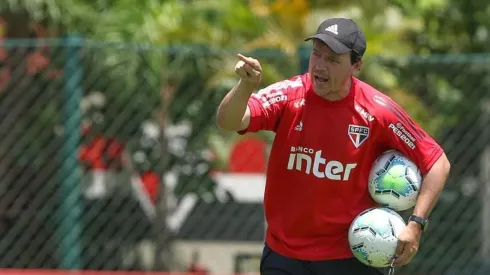 Fernando Diniz ainda não definiu se irá com o time titular ou reserva para o jogo contra o Fluminense?