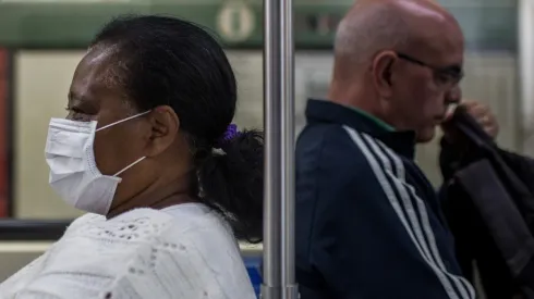 Mortes por Covid-19, causada pelo coronavírus, crescem 64% no Brasil