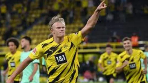 Diretor do Dortmund rechaça possibilidade de Haaland deixar o clube nesta temporada