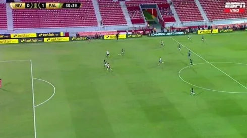 VAR em gol de Scarpa: Palmeiras faz o segundo, mas a arbitragem anula