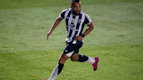 Samuel Xavier encaminha acerto com o Tricolor. Getty Images