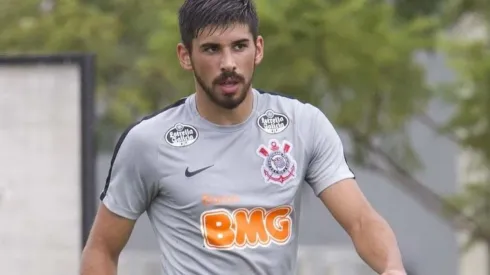 Uruguaio deve ser opção no banco de reservas - Foto: Daniel Augusto Jr/Corinthians.