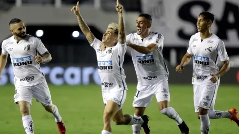 Relembre todas as finais que o Santos disputou na Libertadores