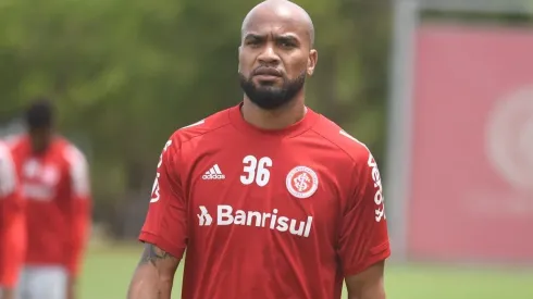 Moledo deve ficar afastado por um longo período – Foto: Ricardo Duarte/Inter.