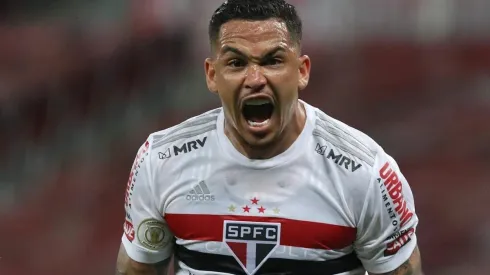 Luciano vem sendo desfalque nas últimas partidas - Foto: Rubens Chiri/SPFC.