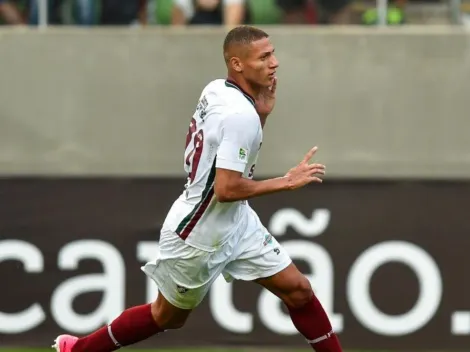 Richarlison se diverte após 'choro' de Paquetá em derrota do Flamengo