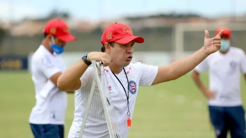 Dado mostra interesse no defensor. Felipe Oliveira / EC Bahia / Divulgação