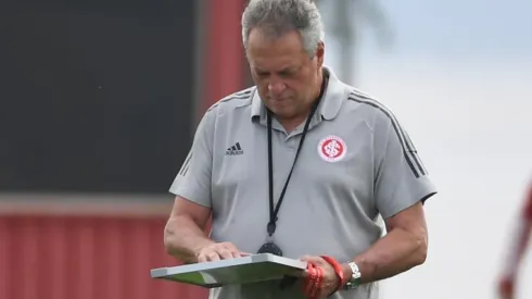 Abel vem aproveitando a boa fase do jogador - Foto: Ricardo Duarte/Internacional.
