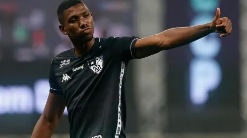 Kanu tem propostas para deixar o Brasil - Foto: Vitor Silva/Botafogo.