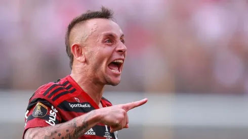 Rafinha é ídolo do Mengão — Foto: Getty Images