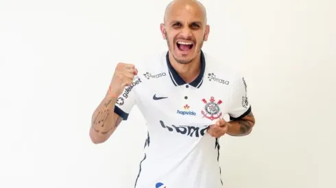 Fábio Santos rasgou elogios ao artilheiro. Foto: Rodrigo Coca/Ag. Corinthians