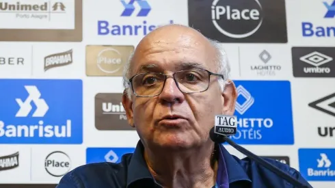 Romildo é pressionado por cobrança interna – Foto: Lucas Uebel/Grêmio.