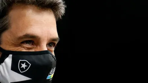 Freeland encaminha acerto com volante do Grêmio. Foto: Vitor Silva/Botafogo