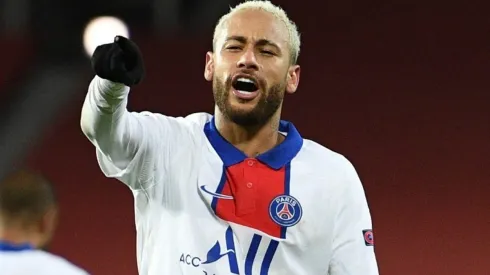 Neymar lamenta ausência em jogo decisivo na Champions contra o Barcelona