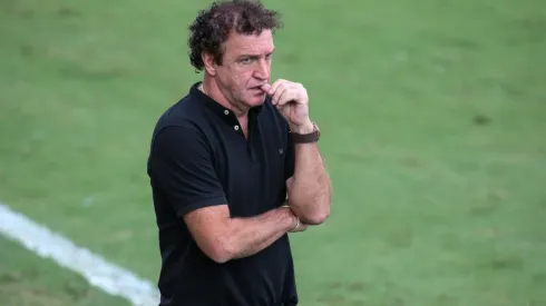 Cuca, à beira do campo comandando o Santos. (Foto: Alexandre Schneider/Getty Images)