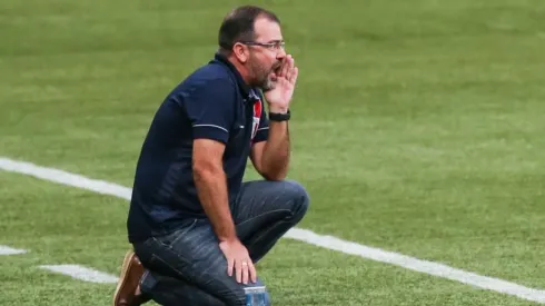 Enderson pode ter saída de atacante. Alexandre Schneider/Getty Images