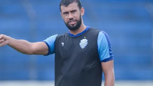 Luciano Castán foi apresentado no Coxa. Foto: Augusto Oliveira/CSA