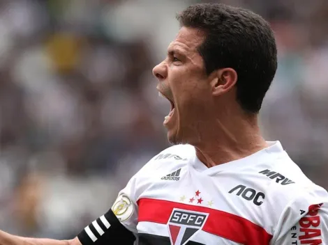 Hernanes vira manchete em escalação do São Paulo