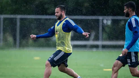 O meia não ficará na Raposa e entra na mira do Botafogo. Foto: Foto: Bruno Haddad/Flickr Oficial Cruzeiro