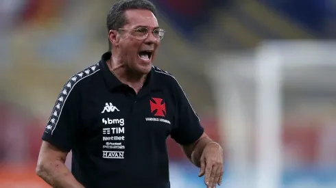 Luxemburgo admite rebaixamento do Vasco e pede desculpas aos torcedores