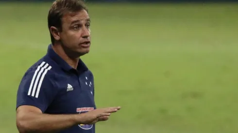 Treinador falou sobre a derrota do time - Foto: Fernando Moreno/AGIF.