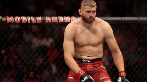 Polonês manteve o cinturão dos meio-pesados (Foto: Getty Images)