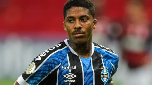 Meio-campista deve ser reserva – Foto: Thiago Ribeiro/AGIF.