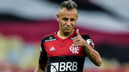 Rafinha está muito perto de ser novamente jogador do Flamengo - Foto: Thiago Ribeiro/AGIF.