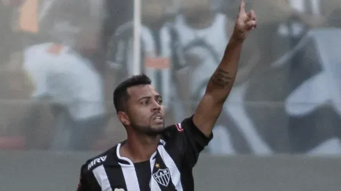 Volante é pretendido pelo Tricolor - Foto: Thomas Santos/AGIF.