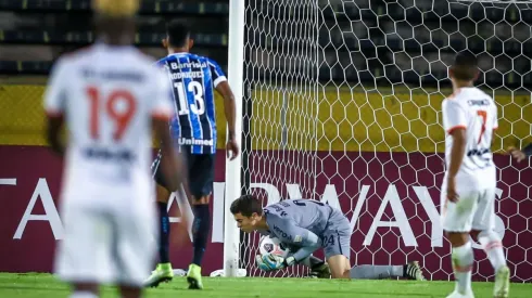 Grêmio vence Ayacucho com time alternativo e confirma classificação