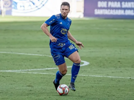 Torcida "pega no pé" de Eduardo Brock e zagueiro deve voltar ao banco