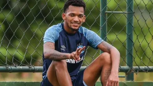 Grêmio segue interessado em Jailson, que não deve retornar à China