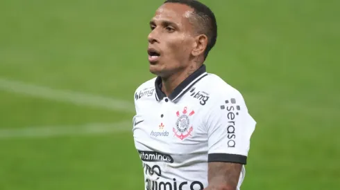 Otero não vem rendendo o esperado dentro de campo – Foto: Marcello Zambrana/AGIF.