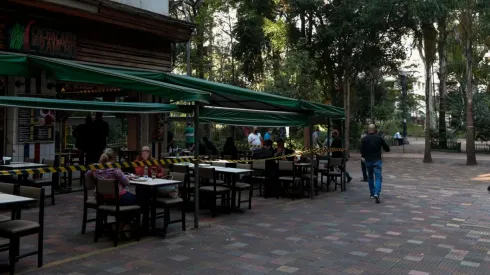 Restaurantes seguem fechados por conta das restrições (Foto: Getty Images)