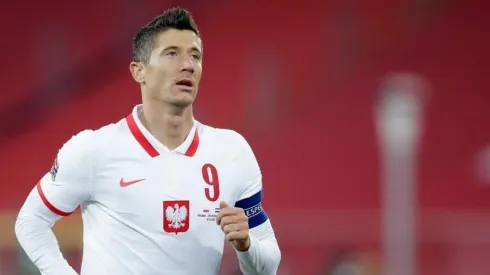 Lewandowski desfalca Polônia contra a Inglaterra pelas eliminatórias europeias