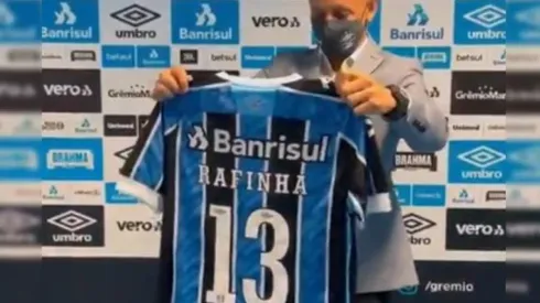 Quanto será o salário de Rafinha no Grêmio? Portal revela o valor. (Foto: Reprodução Vídeo)