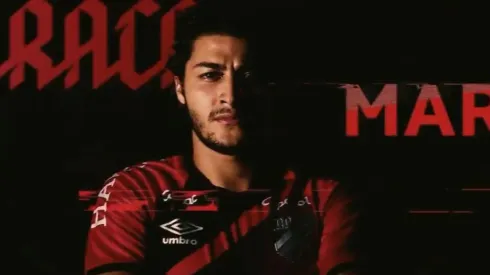 Torcida do Athletico-PR se revolta com a contratação de Marcinho, ex-Botafogo acusado de homicídio culposo. (Foto: Reprodução Vídeo)