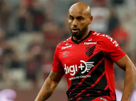 Ex-Athletico, Jonathan é oferecido ao Sport e agrada: "Ele quer jogar no Brasil"