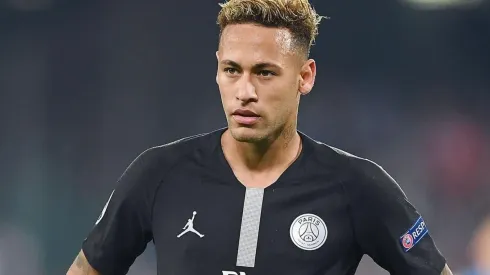 Neymar tem sido criticado por companheiros do PSG, de acordo com jornal