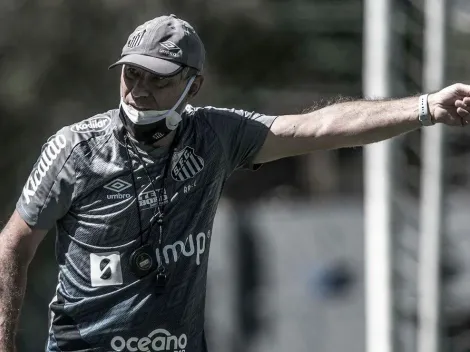 Holan ajuda e Santos fica próximo de anunciar acordo com meia