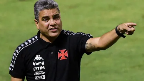 Treinador vem aprovando as atuações do meia - Foto: Thiago Ribeiro/AGIF.
