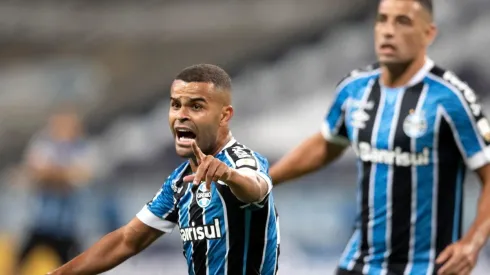 Em um jogo de expulsões, Grêmio vence a La Equidad por 2 x 1 na estreia da Copa Sul-Americana. (Foto: Getty Images)
