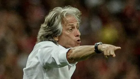 Treinador do Benfica confirmou que o jogador vem deixando a desejar – Foto: Allan Carvalho/AGIF.